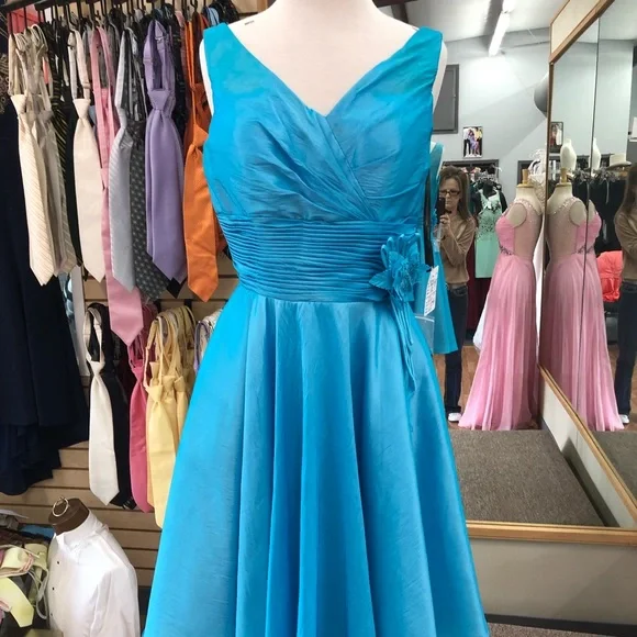 Turquoise formal Short dress by Milano size 10